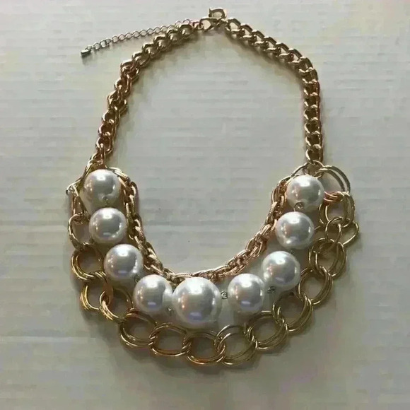 Thalia new Gold Pearl Multichain Necklace - Picture 5 of 8